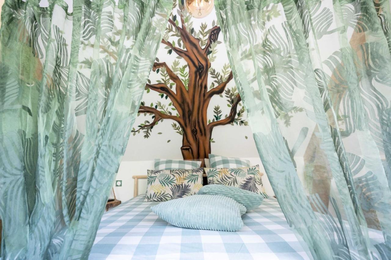 مبيت وإفطار أونفلور L'Arbre A The المظهر الخارجي الصورة